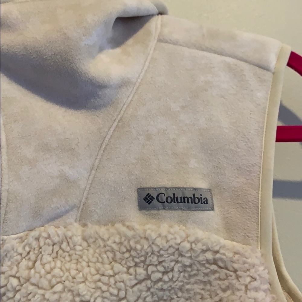 Fleece Columbia Vest - Picture 2 of 5